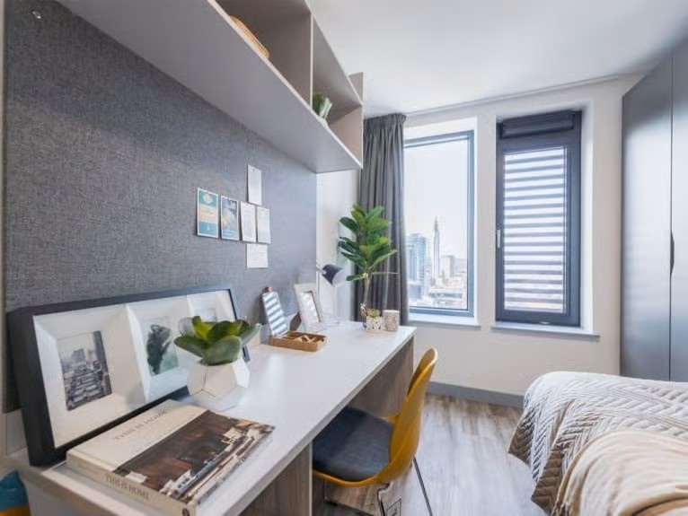 room-in-a-shared-flat-onyx-b4-699437d67256f