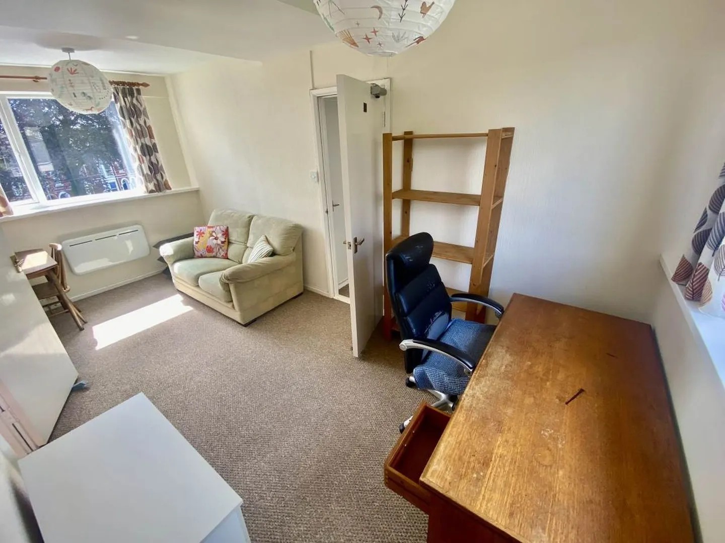 1-room-flat-of-31m2-in-swansea-6a17e1ddbc24c
