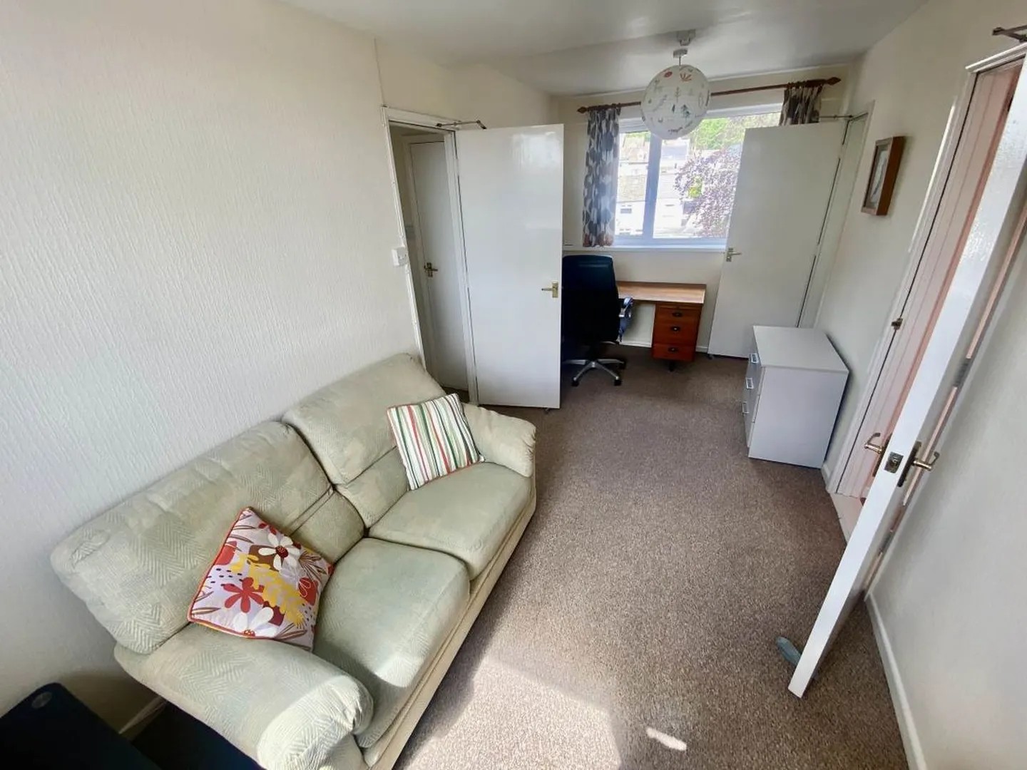 1-room-flat-of-31m2-in-swansea-6a17e1ddbe7e1