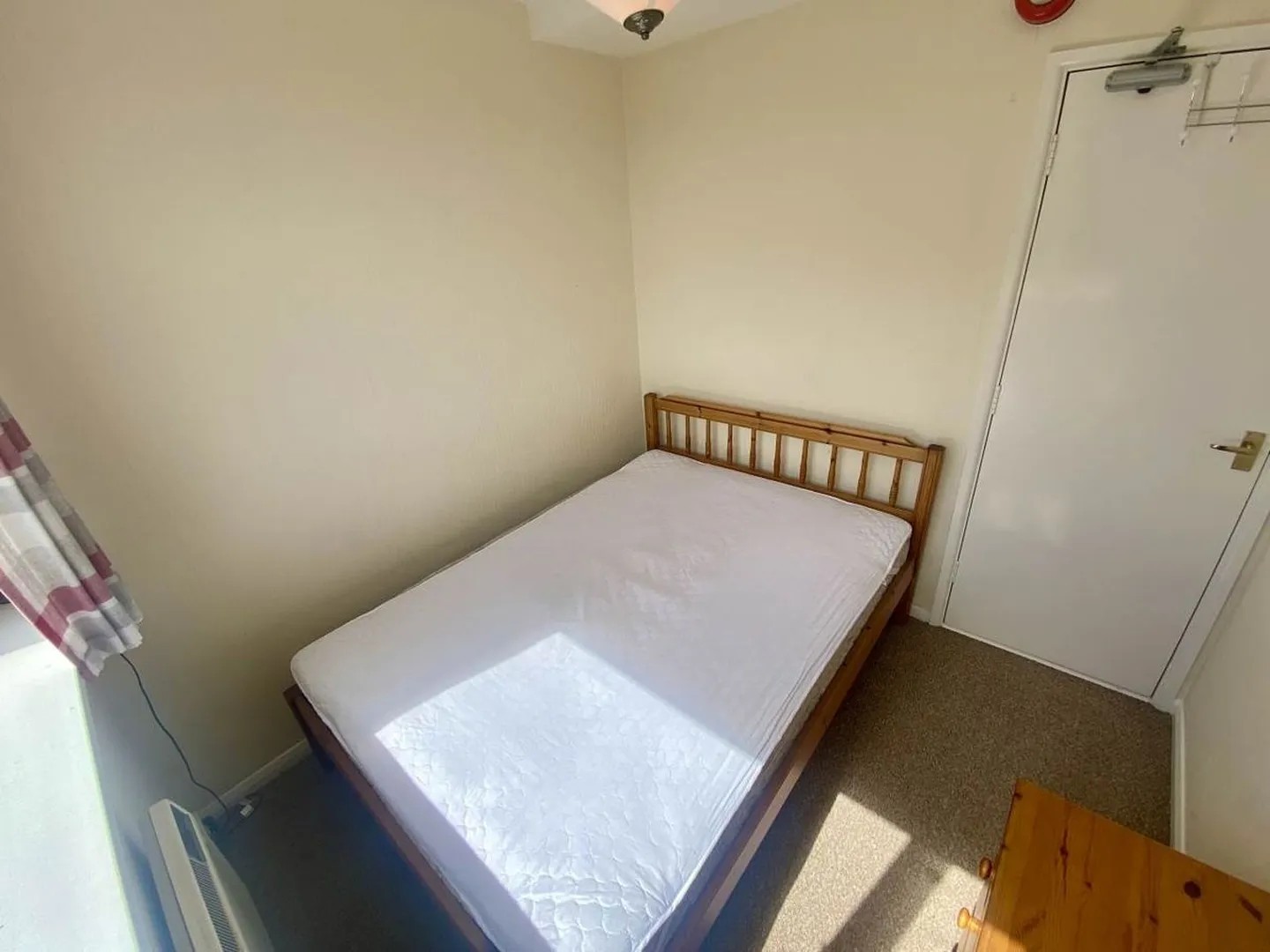1-room-flat-of-31m2-in-swansea-6a17e1ddbde2a