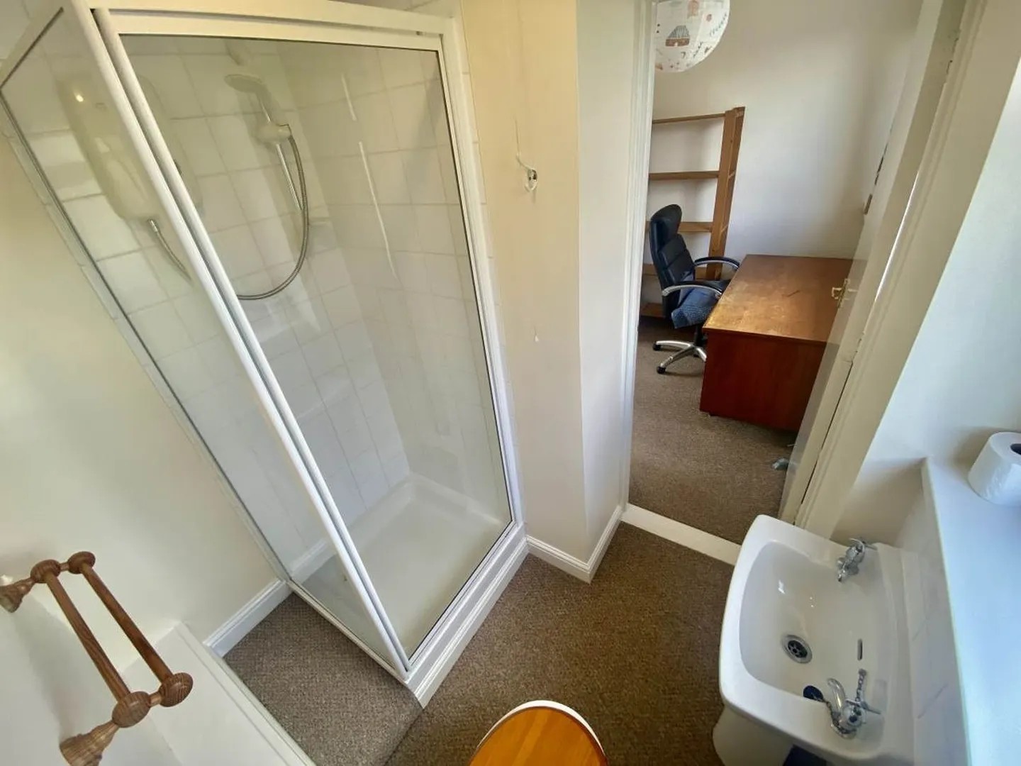 1-room-flat-of-31m2-in-swansea-6a17e1ddbbd52