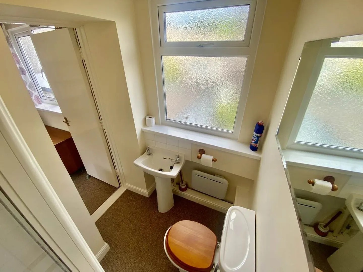1-room-flat-of-31m2-in-swansea-6a17e1ddbca71
