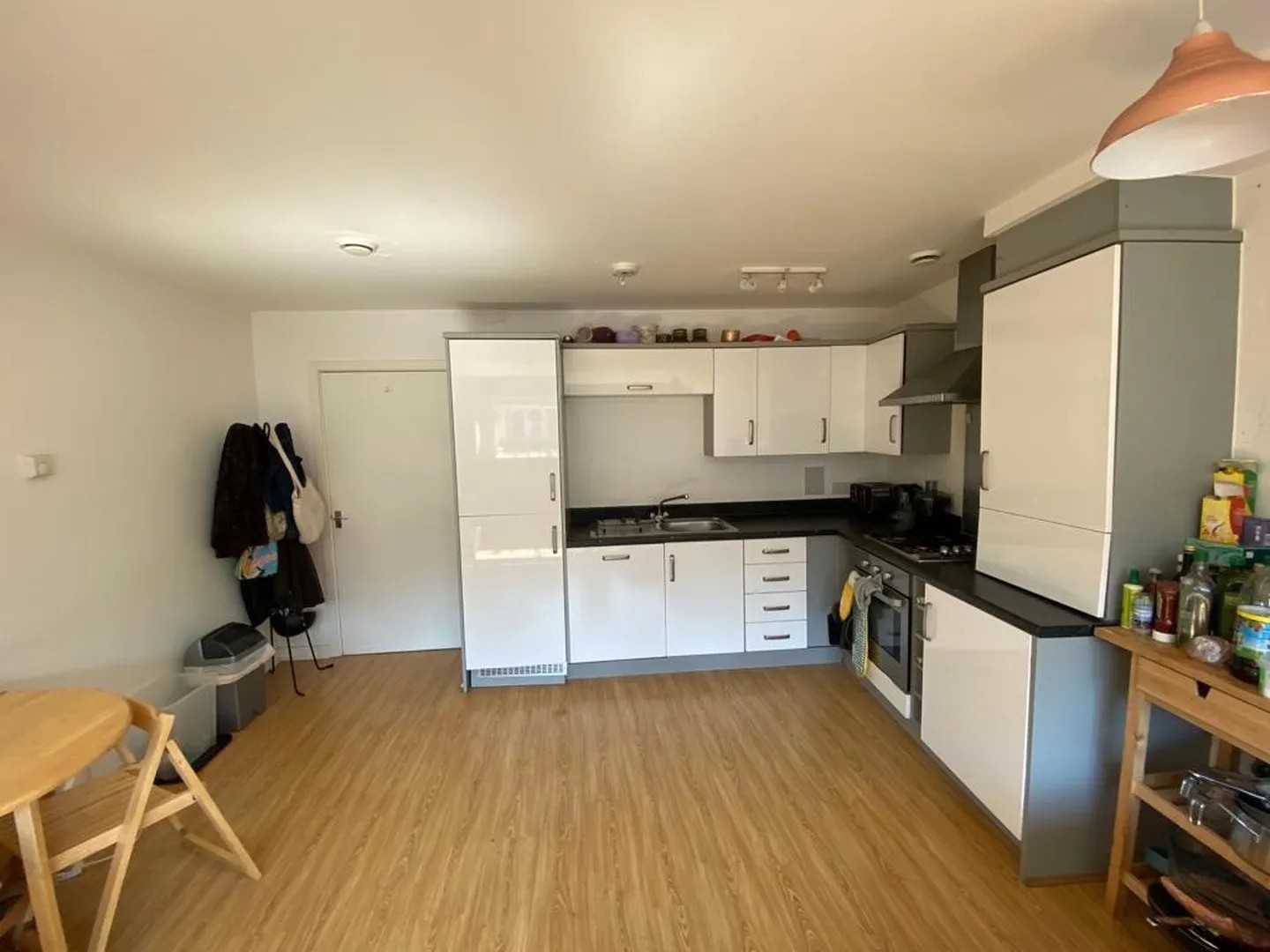 2-rooms-flat-of-10m2-in-london-6a17dbac0b8b0