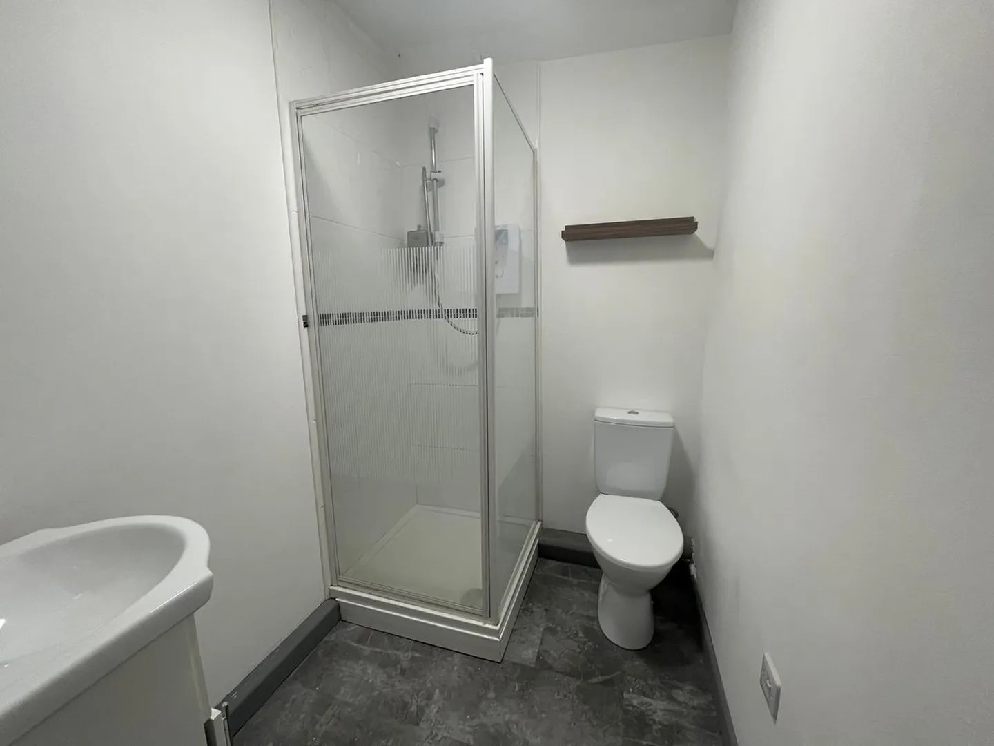 2-rooms-house-of-44m2-in-swansea-6a17e68daf4f3
