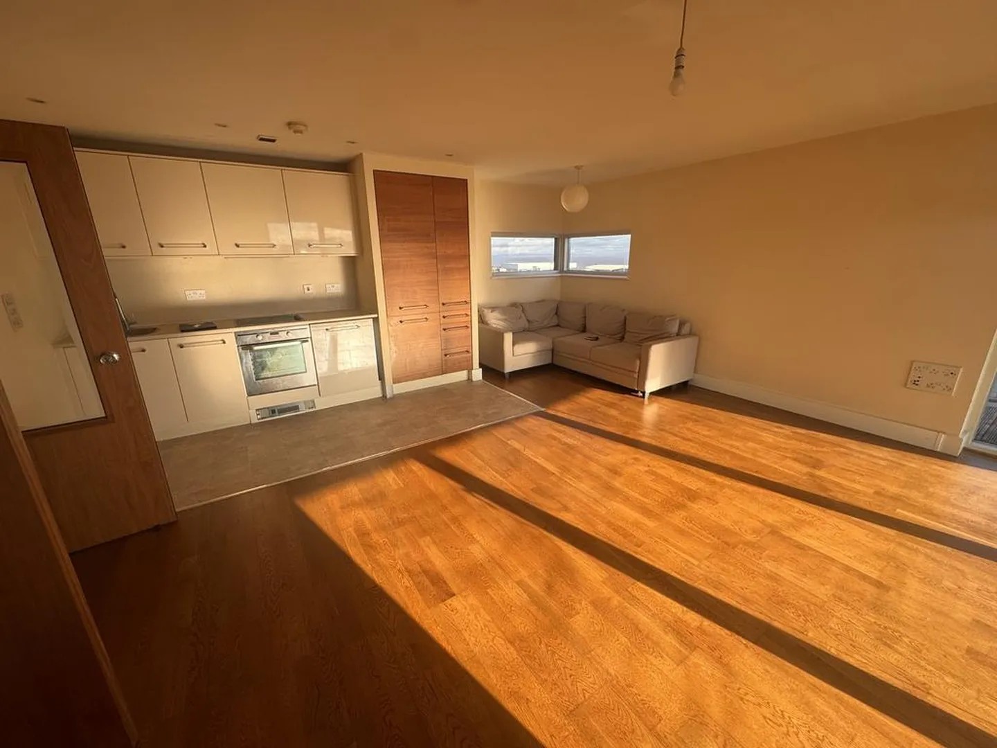2-rooms-house-of-54m2-in-cardiff-6a17e50568a2c