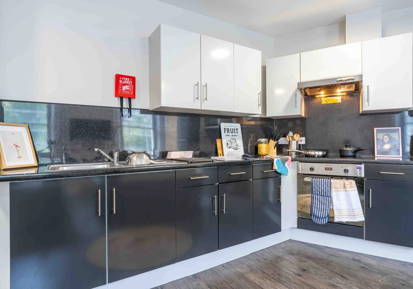 gold-en-suite-ty-wills-6a16d2d0a080c